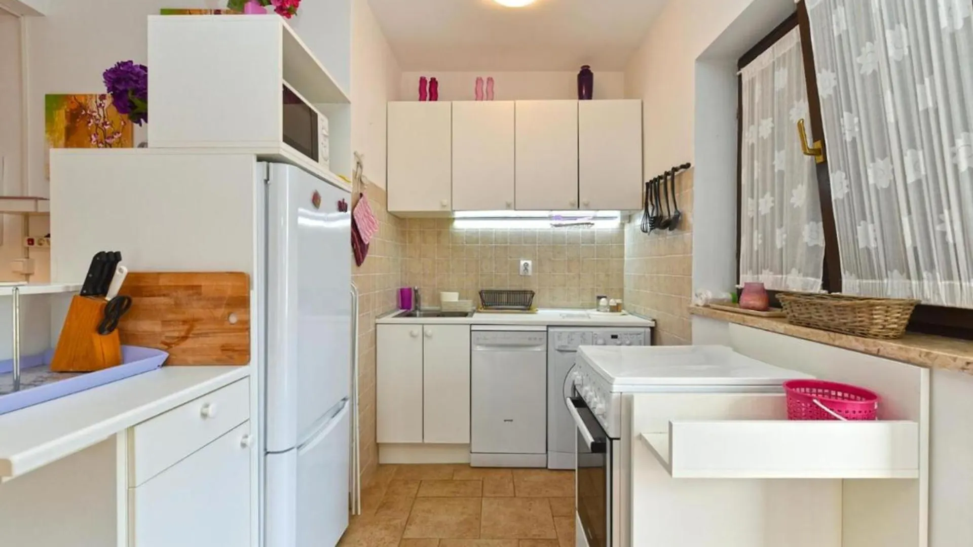 Charming Accommodation With Shared Pool Beahost Peroj